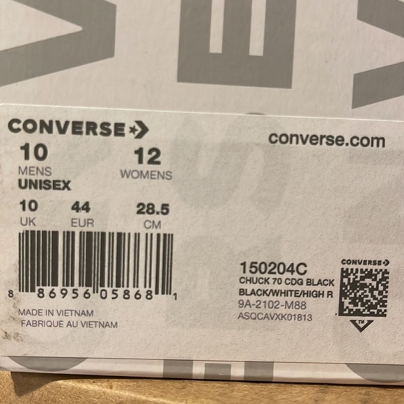 Comme des Garcons PLAY
Peek-A-Boo High-Top Canvas Sneakers - Picture 8 of 8